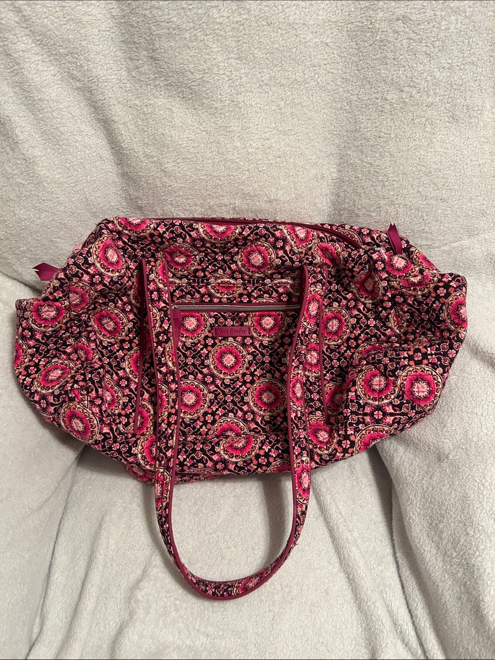 Vera Bradley Hot Pink Paisley Quilted Travel Bag - Picture 1 of 10